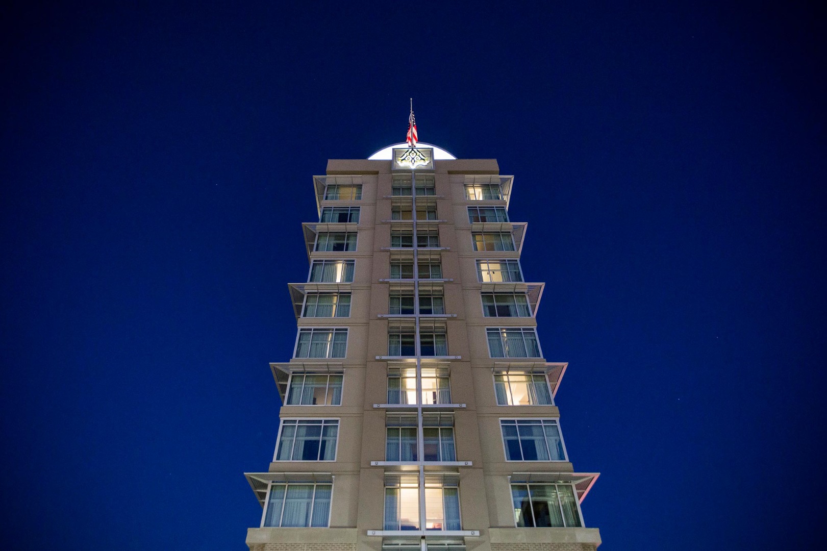 The Hotel At Avalon Autograph Collection   Bold Lighting Avalon Hotel 4 